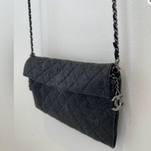 CHANEL Black Quilted Crossbody Bag with Chain Strap
